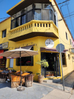 Al Kafé outside