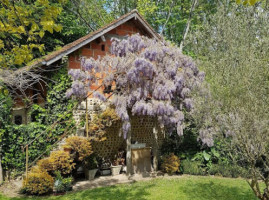 La Vieille Auberge outside