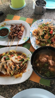 ส้มตำซาร่า food