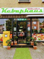 Grillrather Kebaphaus outside