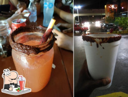 Las Micheladas Del Semaforo food