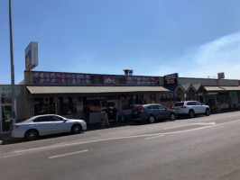 The Ghan Kebab House outside