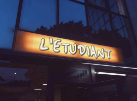 L'Étudiant inside