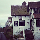 The Swan Inn outside