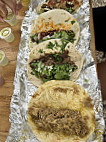 Mami's Tacos food