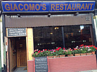 Giacomo's outside