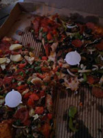 Round Table Pizza food