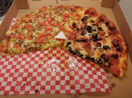 Helene's Fairgrounds Pizzeria Express food