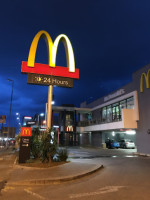 Mcdonald's Oxford Road Drive-thru outside