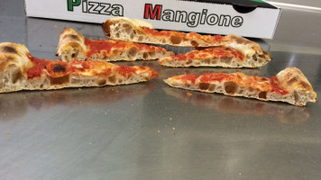 Pizza Mangione food