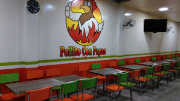 Asadero Pollito Con Papa inside