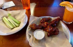 Hooters food