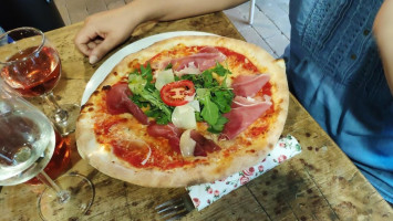 Vesuvio Pizza food