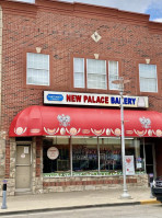 New Palace Bakery outside