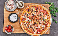 Domino's Pizza Vaestra Hamnen food