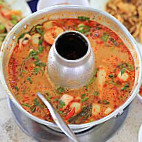 Seri Nurin Tomyam food