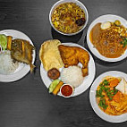 Banyan Ayam Penyet food