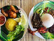 Mad Adams Station (nasi Lemak&nasi Khaumok) food