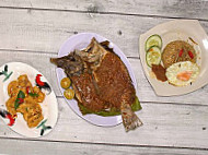 Bbq Seafood Tomyam Stall inside