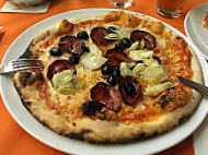 Pizzeria La Carriola food