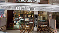 La Burguería inside