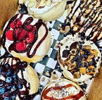 Cinnaholic food