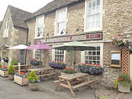 The Carpenters Arms outside