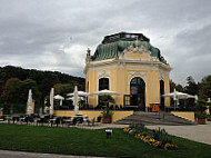 Tiergarten Schonbrunn Gastronomie outside