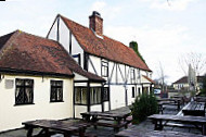 The Robin Hood- Clacton-On-Sea inside