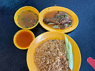 Nasi Ayam Gemencheh food