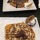 Creams Cafe food