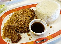 MANANG'S CHICKEN inside