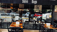 Steve Dogs Burger inside