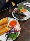 Mews Thai food