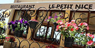 Le Petit Nice inside