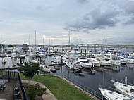 Doubletree By Hilton New Bern Riverfront outside