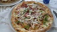 Pizzeria La Sorrisi food