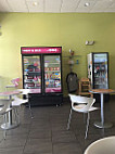 Menchie's Frozen Yogurt food