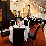 Atrium Brasserie at Kingston Lodge Hotel inside