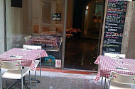 Bottega Del Pizzaiolo inside