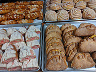 Panaderia Y Pasteleria Aguila food