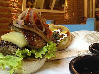 LA PLACITA BURGER BAR