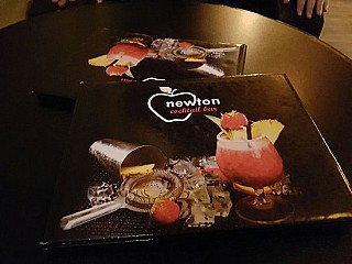 Newton Cocktail Bar