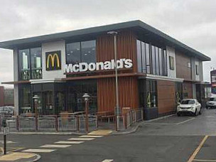 Mcdonald's Fort Shopping Park