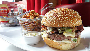 Chez Pinch, Burgers Plat Du Jour