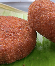 Ponmaalai Pozhuthu Snacks