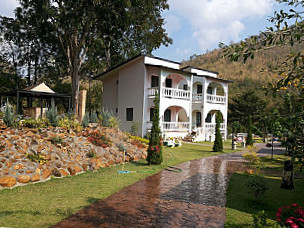 Stamp Hills Resort