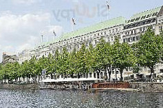 Jahreszeiten Terrasse Auf Der Binnenalster