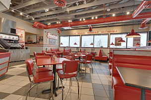 Freddy's Frozen Custard Steakburgers