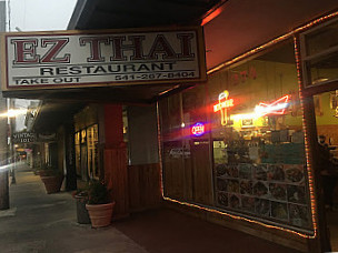 E Z Thai